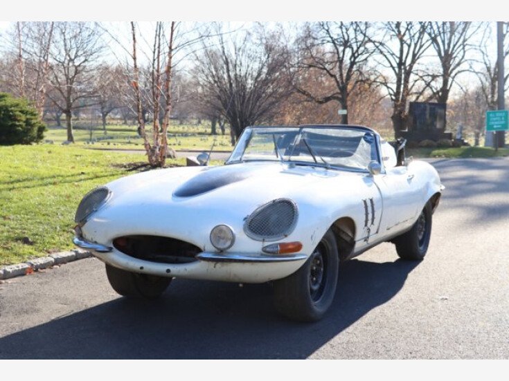 Thumbnail Photo undefined for 1965 Jaguar XK-E